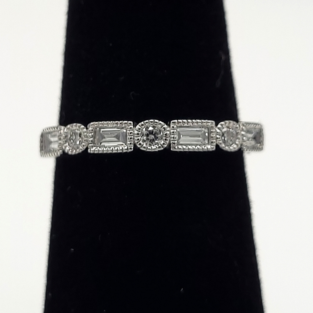 14k round and baguette alternating band